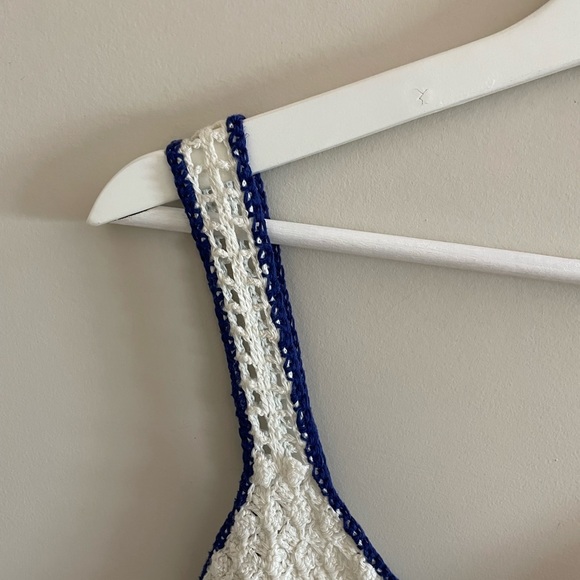 Hand Made White and Blue Crocheted Beach Coverup Size Small - Picture 7 of 8